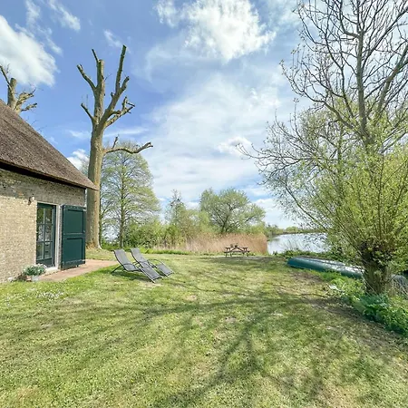 Semesterbostad Biesboschhuisje Hooge Zwaluwe